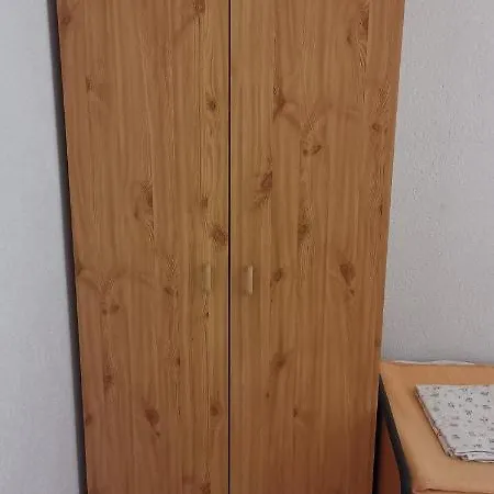 App-amelijas דירה זמברטיה